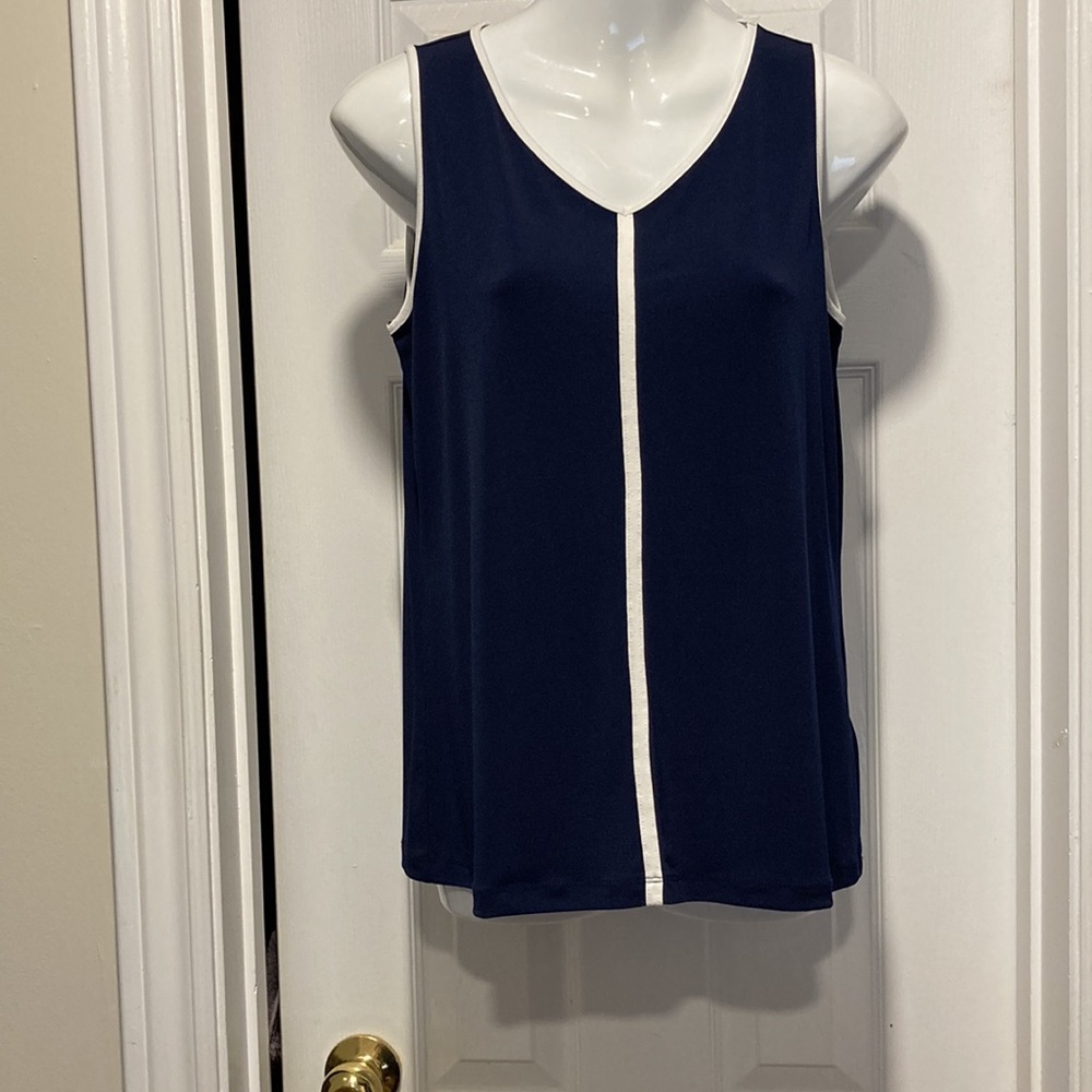 NWOT - Easy Wear by Chico’s Navy & White Trim Sleeveless V-Neck Top - Sz 0